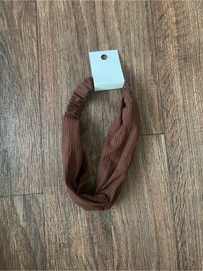 🤎Forever 21 Brown Ribbed Twist Headband | New with Tags🤎